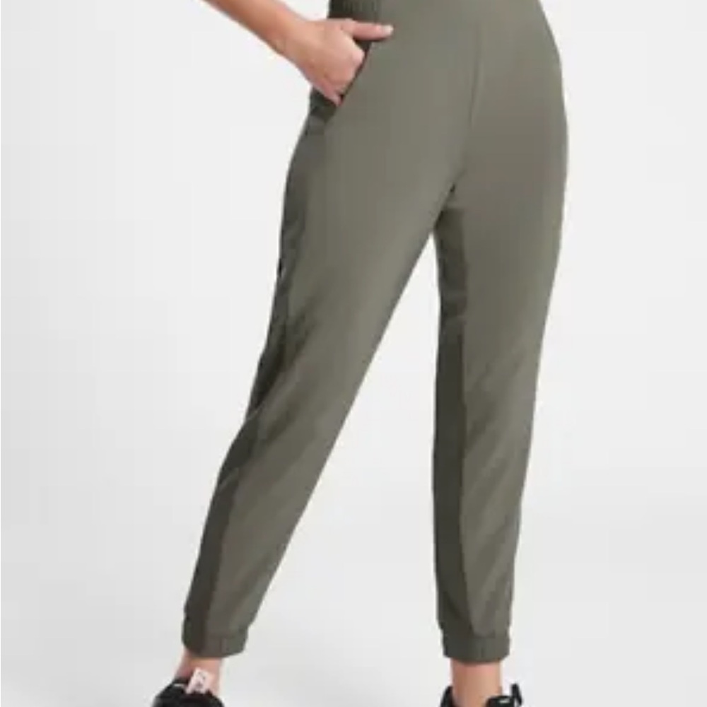 Athleta Brooklyn Jogger-Mountain Olive-Size 24